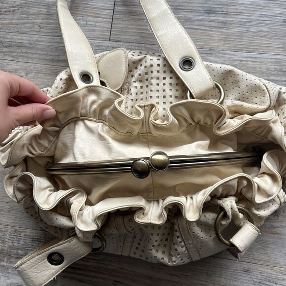 Jessica Simpson Shoulder Bag Kiss Lock Purse Cream Gold Hobo Y2K 2000s - Picture 7 of 8